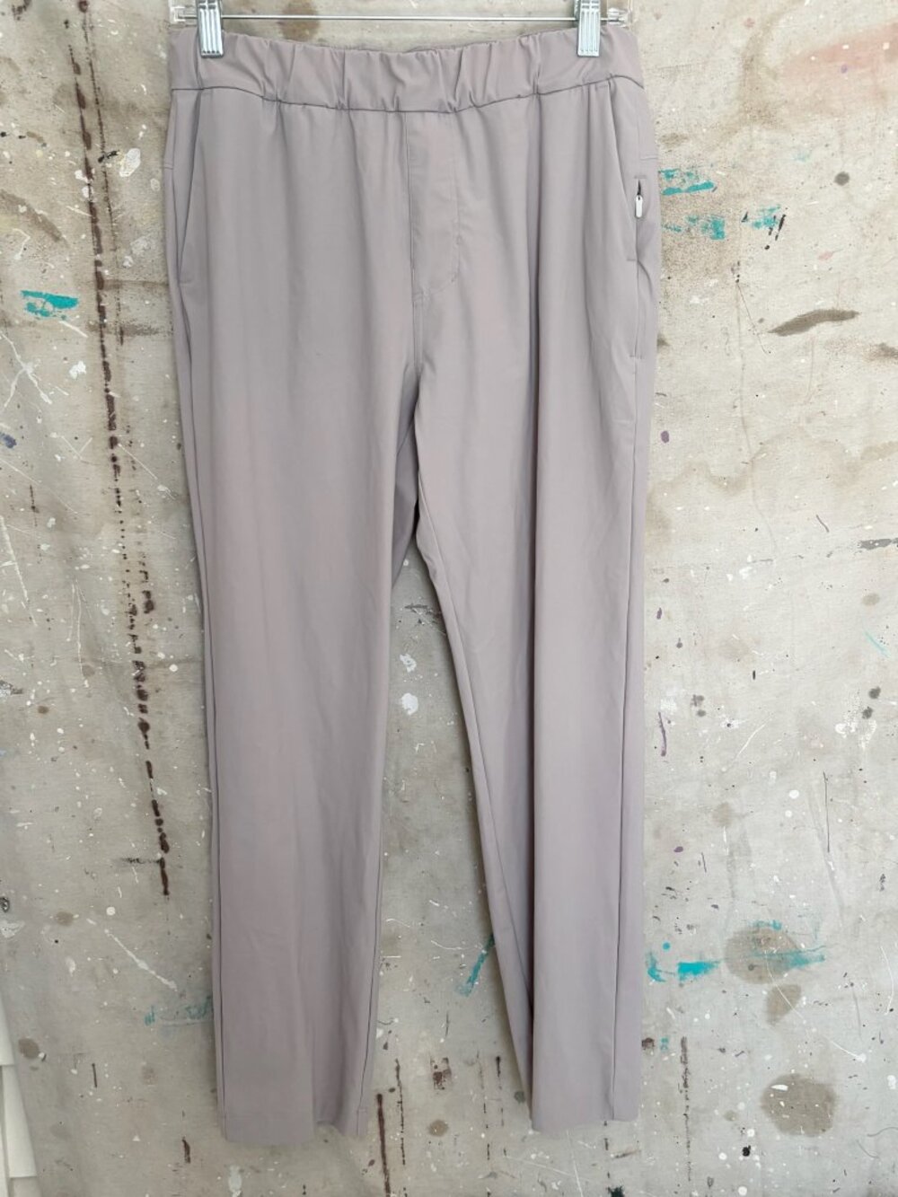 Vuori Miles Ankle Pant in Clay - Picture 2 of 4